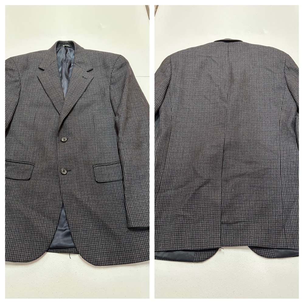 LAUREN Ralph Lauren suit blazer size 36R
100% Wool